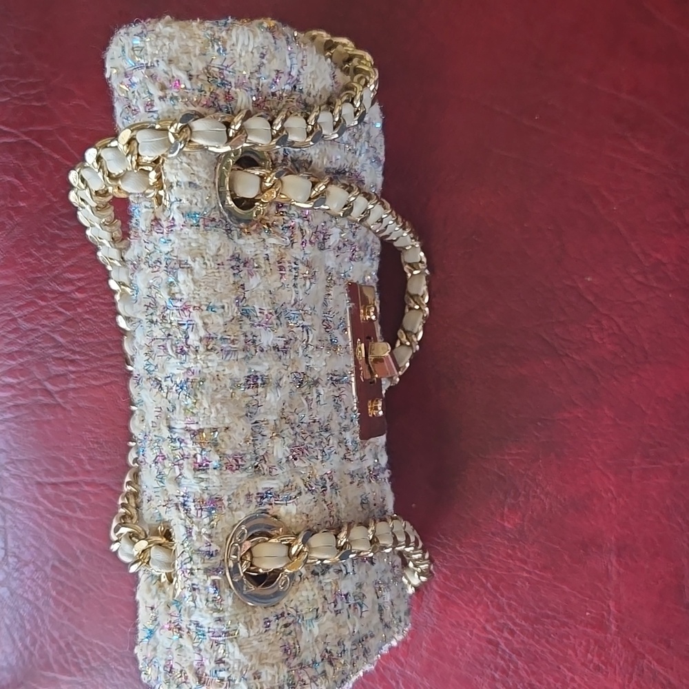 Aldo Quilted Handbag In Biege With Pastel Pink And Blue Accents. - Picture 15 of 16